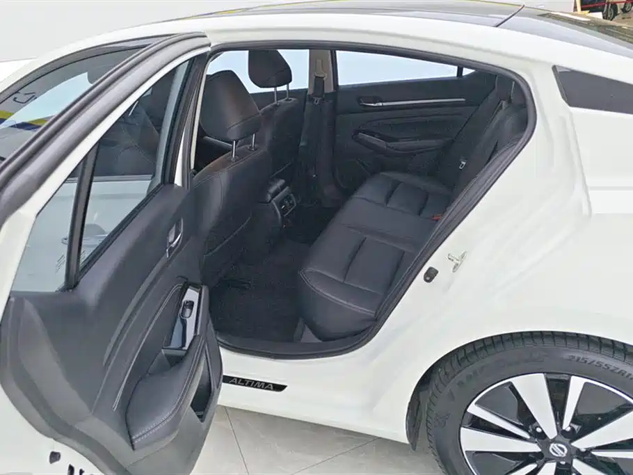 Nissan Teana 2021 — фото 11