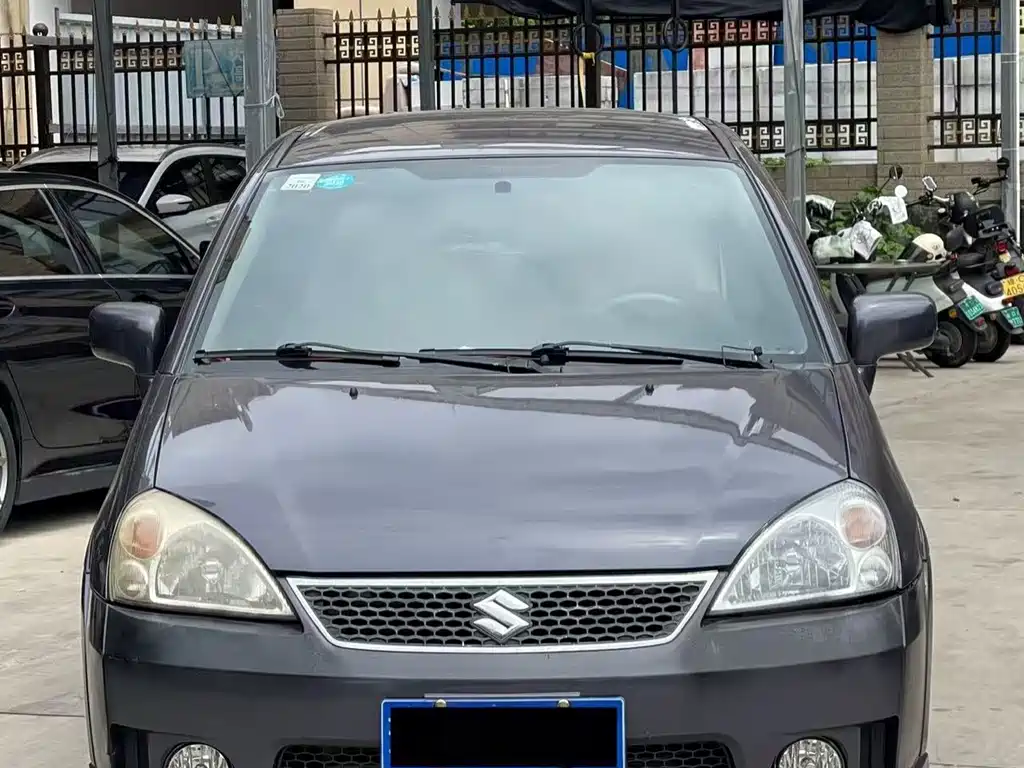 Suzuki Liana 2013