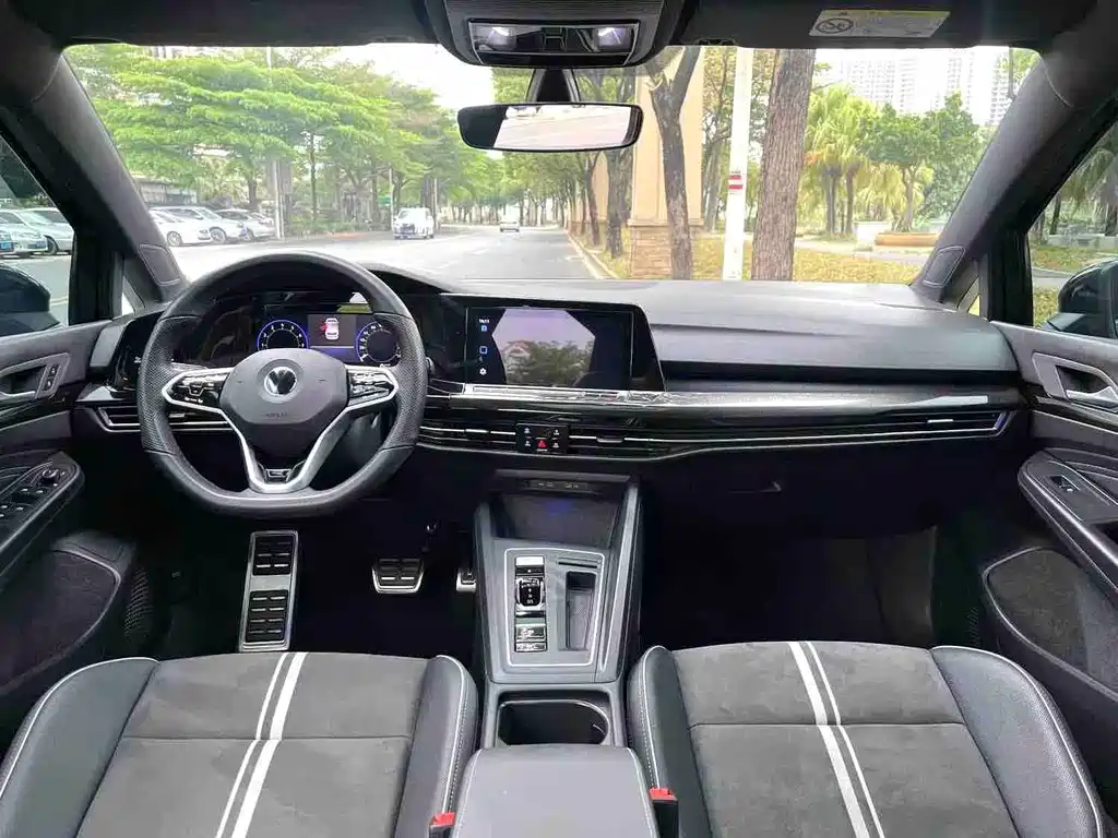 Volkswagen Golf 2023