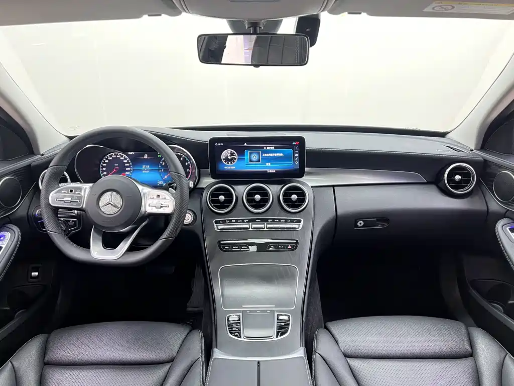 Mercedes-Benz C-Class 2022 — фото 11