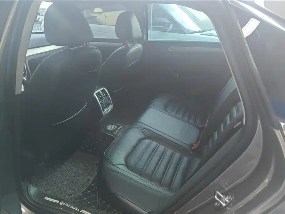 Volkswagen Passat 2015 — фото 11