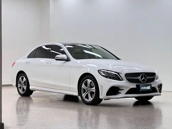 Mercedes-Benz C-Class 2022