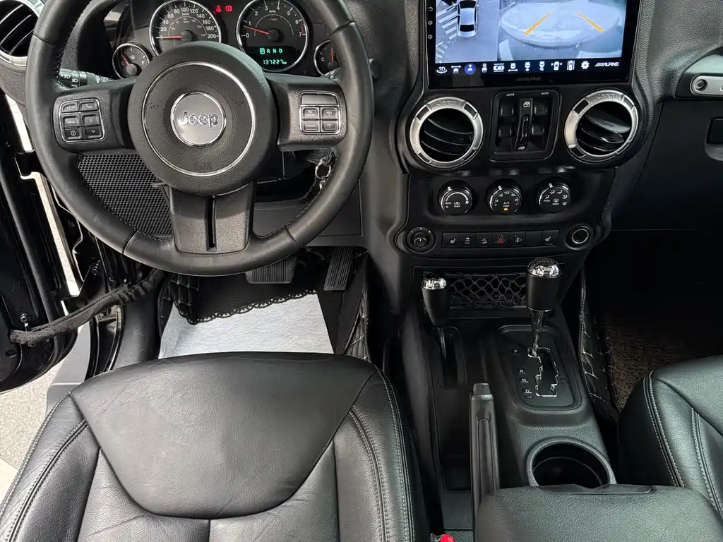 Jeep Wrangler 2016 — фото 14