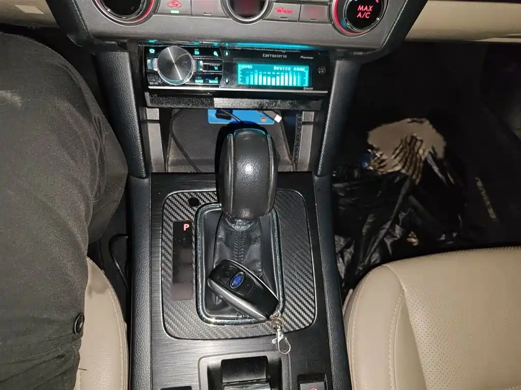 Subaru Outback 2015 — фото 7