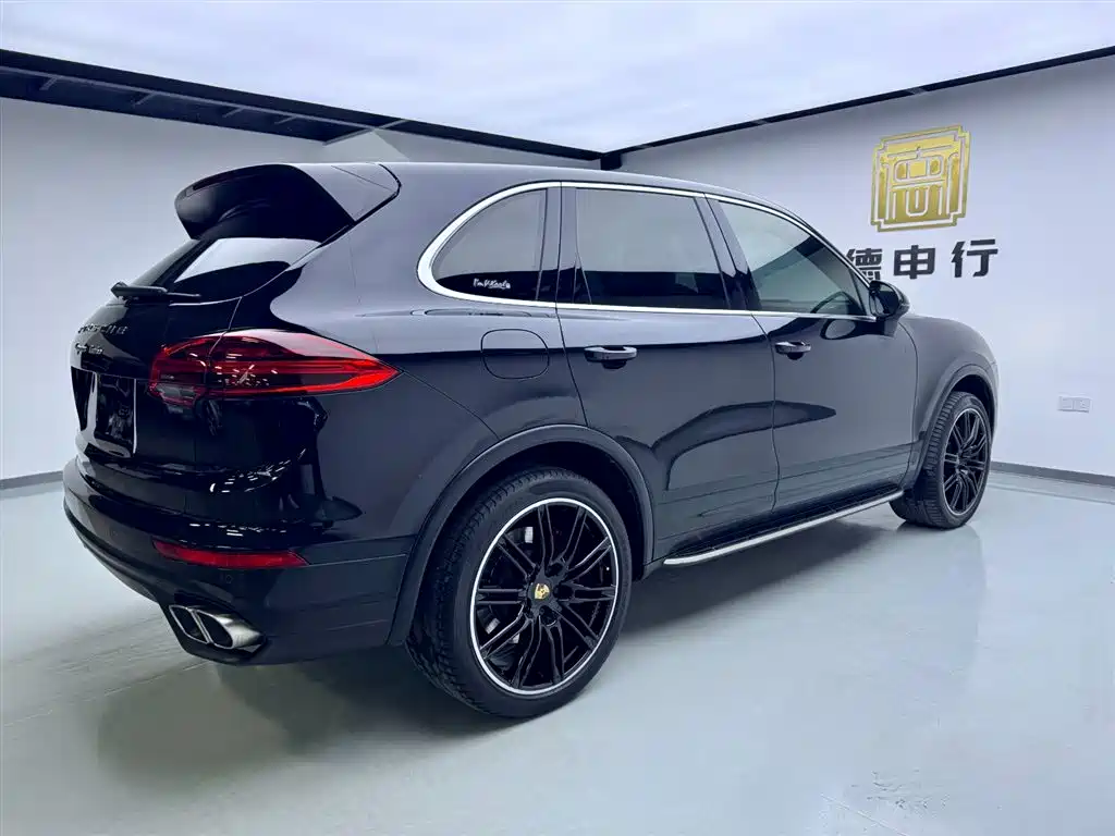 Porsche Cayenne 2017 — фото 4