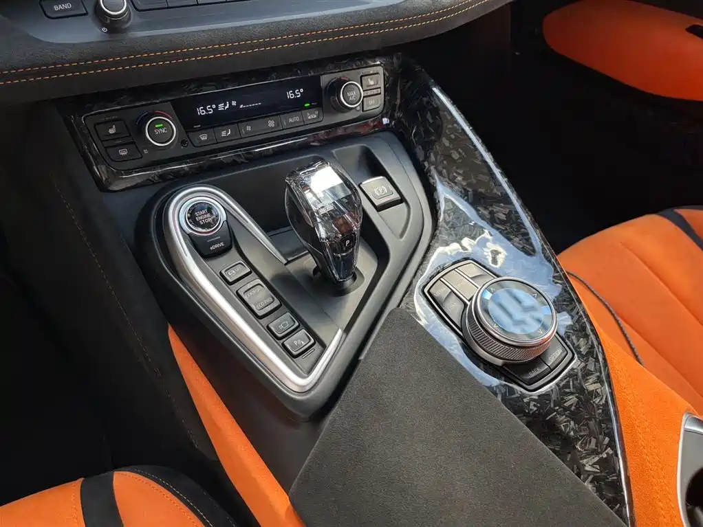 BMW i8 2020 — фото 11
