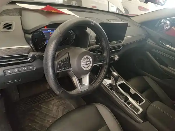 Nissan Teana 2022