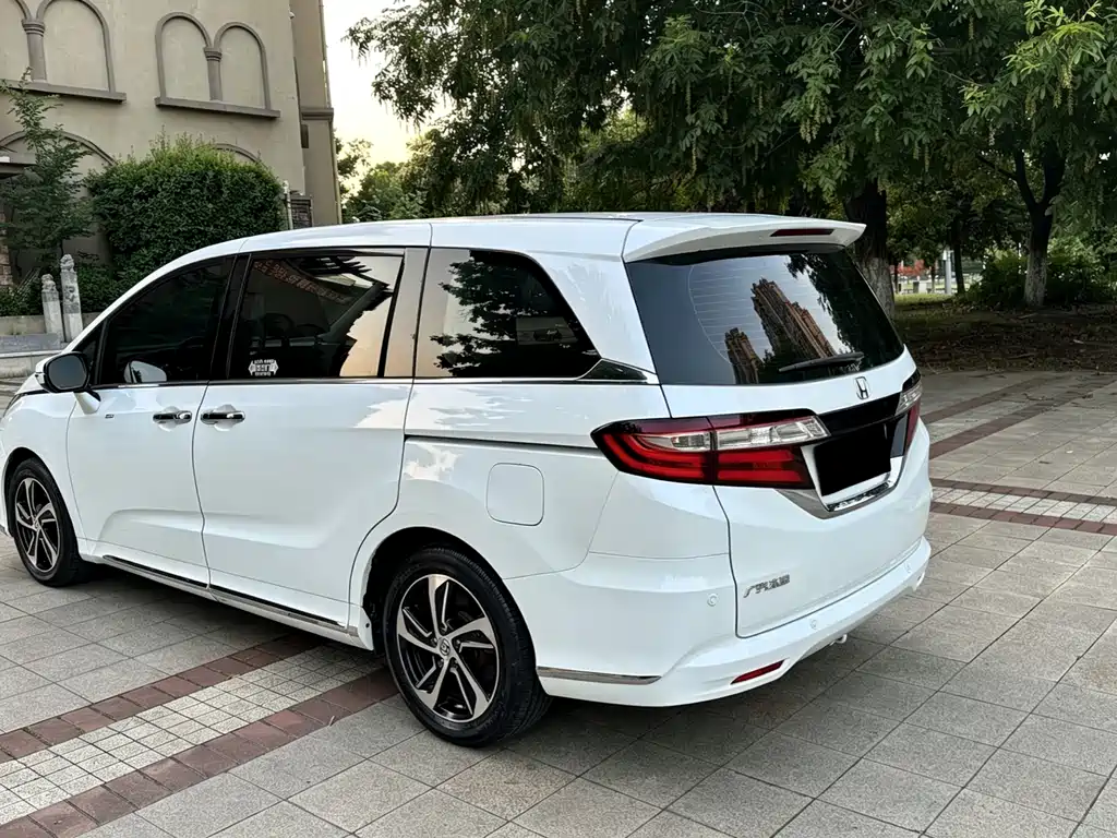 Honda Odyssey 2016 — фото 4
