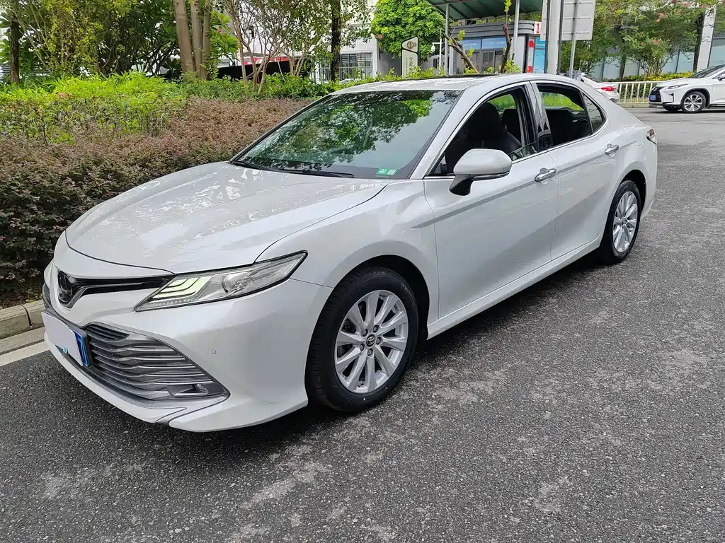 Toyota Camry 2019