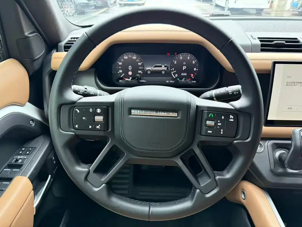 Land Rover Defender 2025 — фото 10
