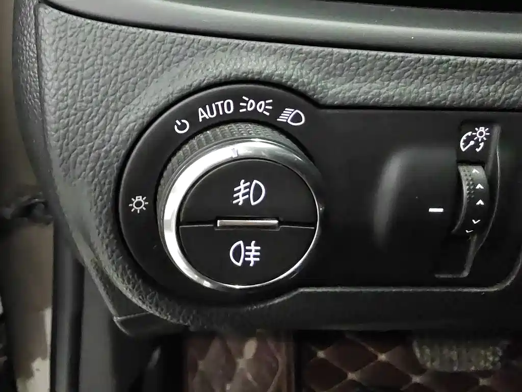 Buick Envision Plus 2015 — фото 15
