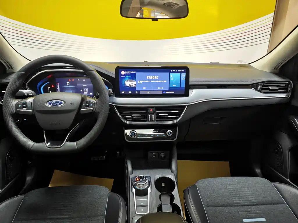 Ford Focus Active 2022 — фото 8