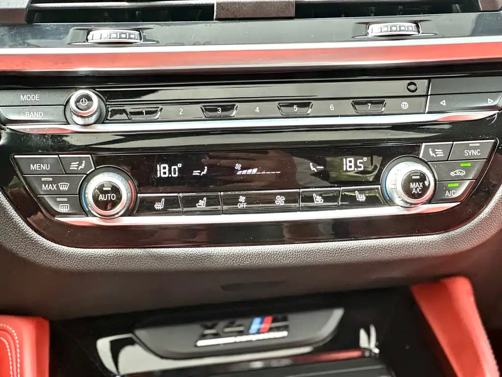 BMW X4 M 2021 — фото 17