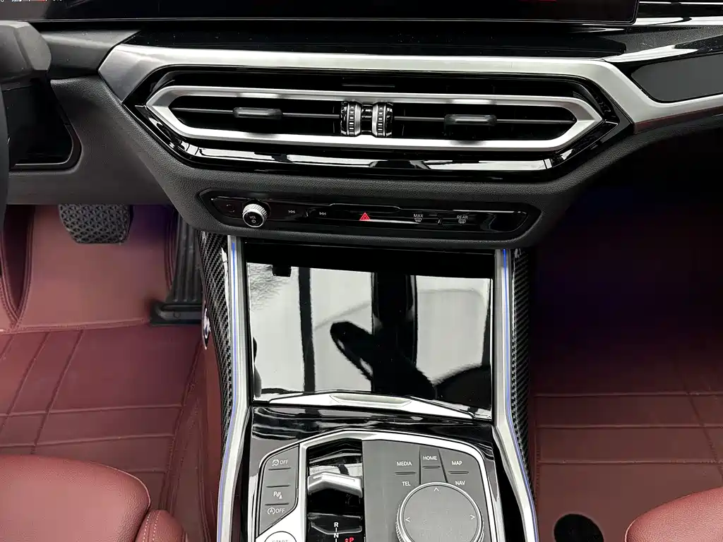 BMW 3 Series 2023 — фото 14