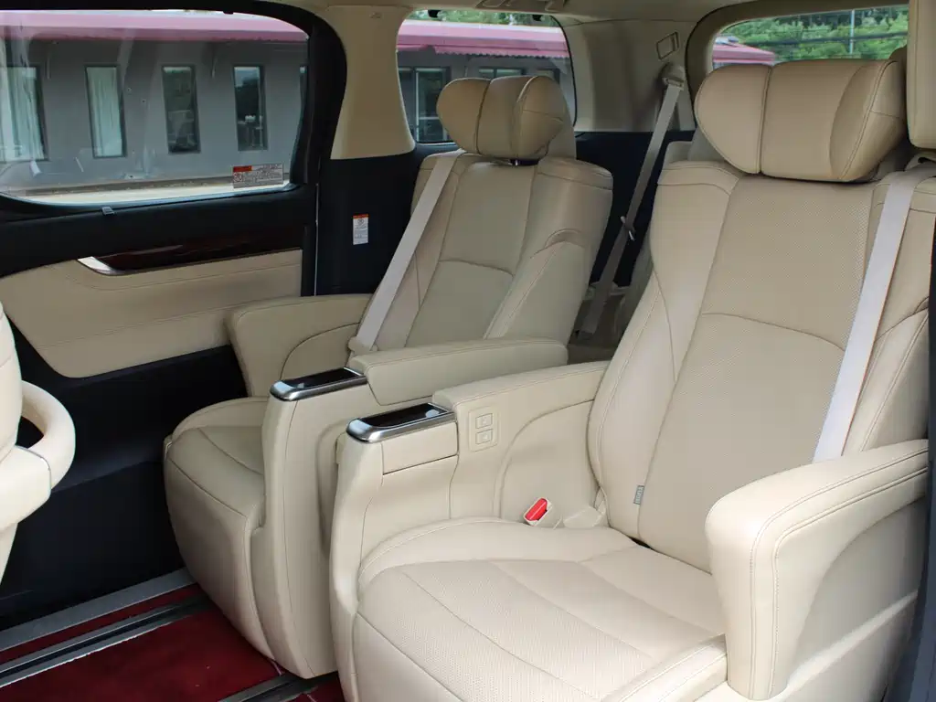 Toyota Alphard 2016 — фото 10