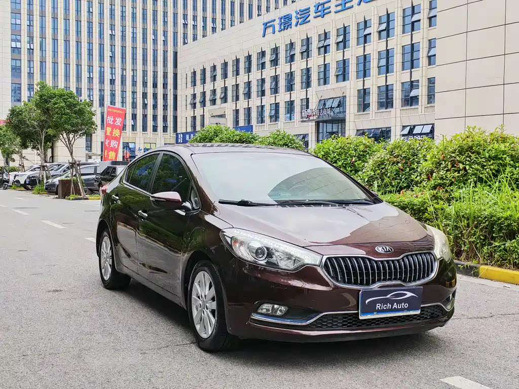 Kia K3 2013