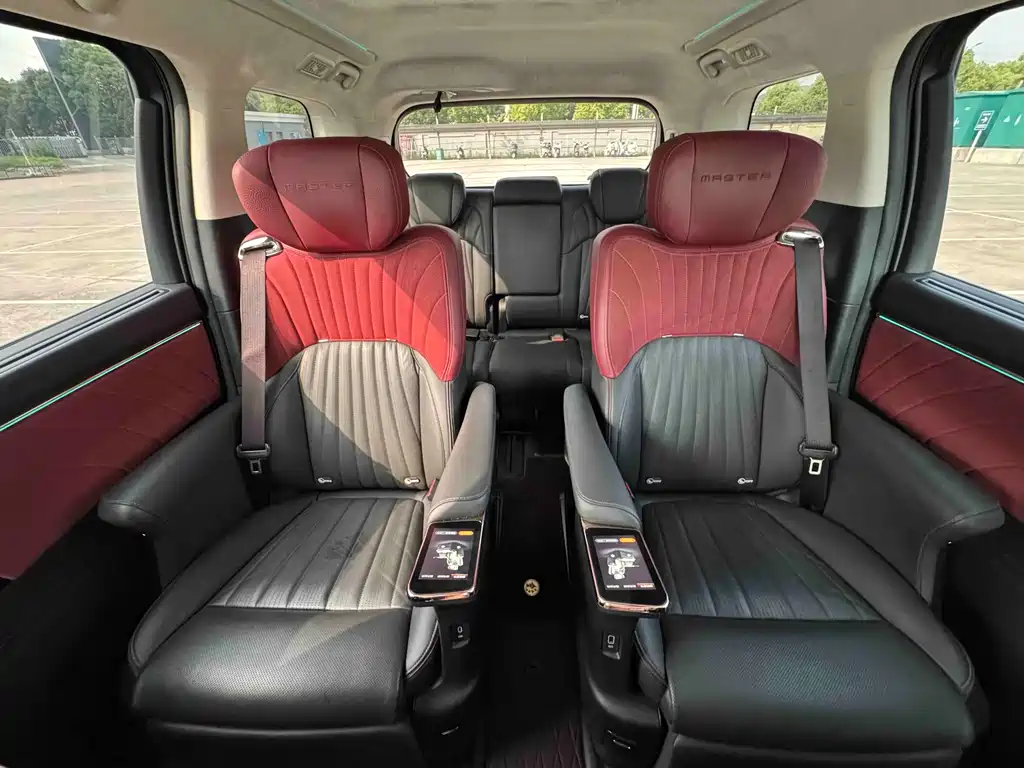 GAC Motor Trumpchi E9 2024 — фото 18