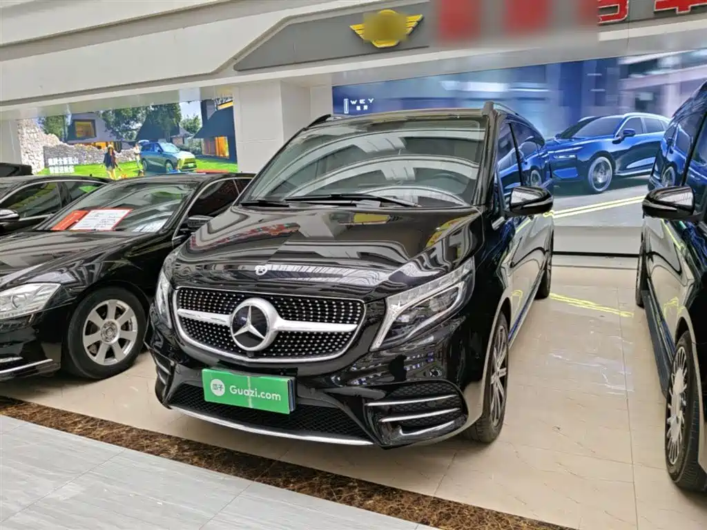 Mercedes-Benz V-Class 2022 — фото 2