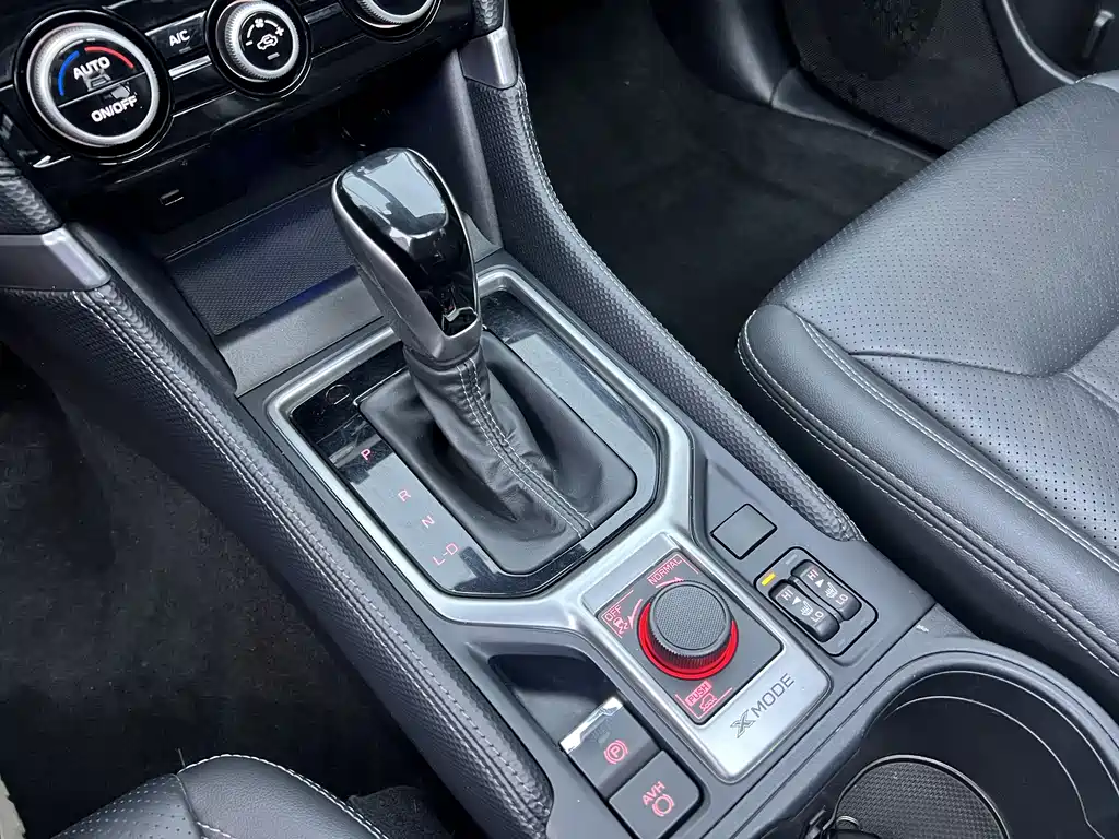 Subaru Forester 2022 — фото 10