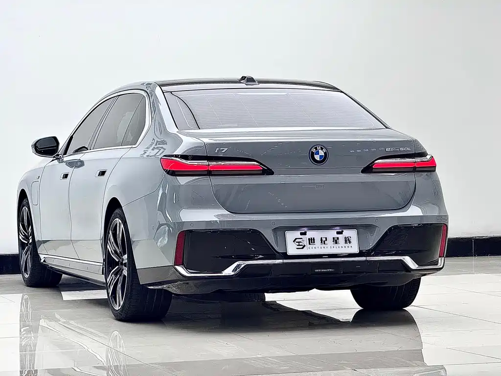 BMW i7 2023 — фото 10