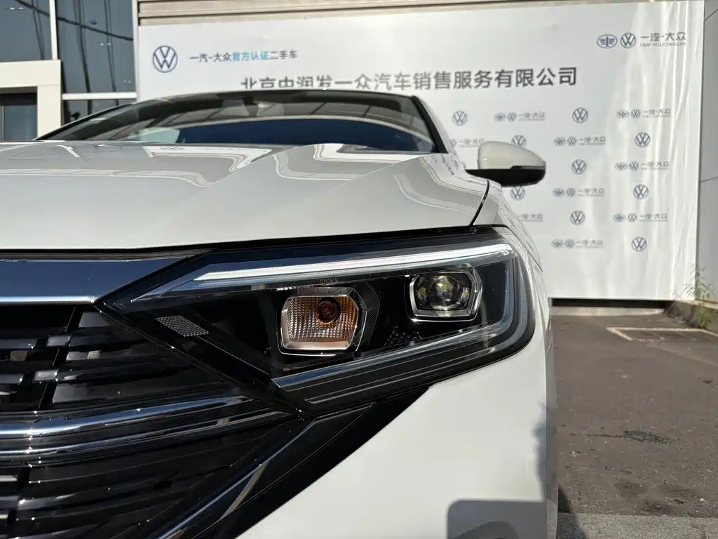 Volkswagen Sagitar 2026