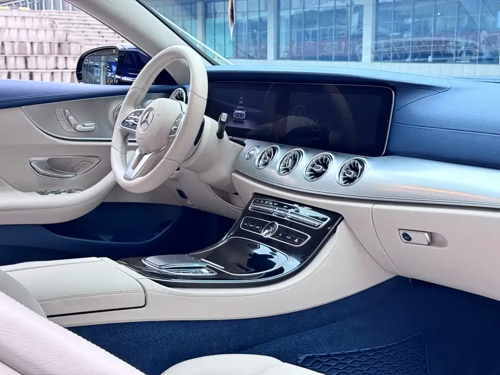 Mercedes-Benz E-Class 2020 — фото 11