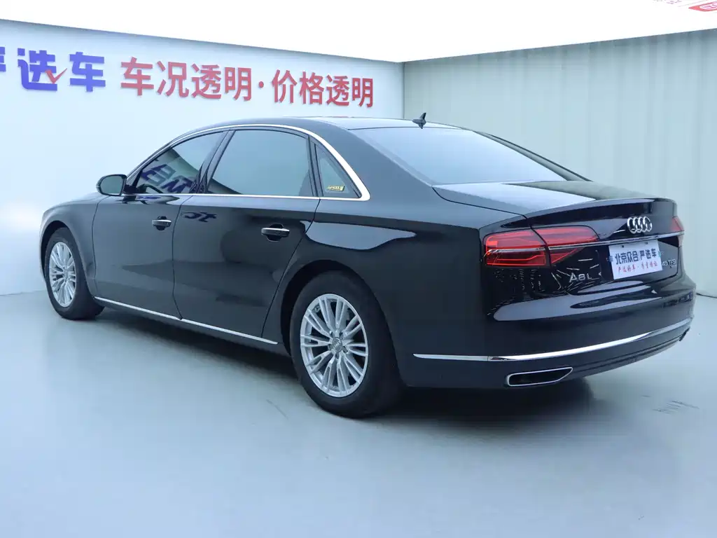 Audi A8 2016 — фото 23