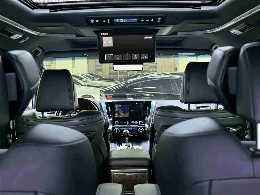 Toyota Alphard 2021 — фото 24