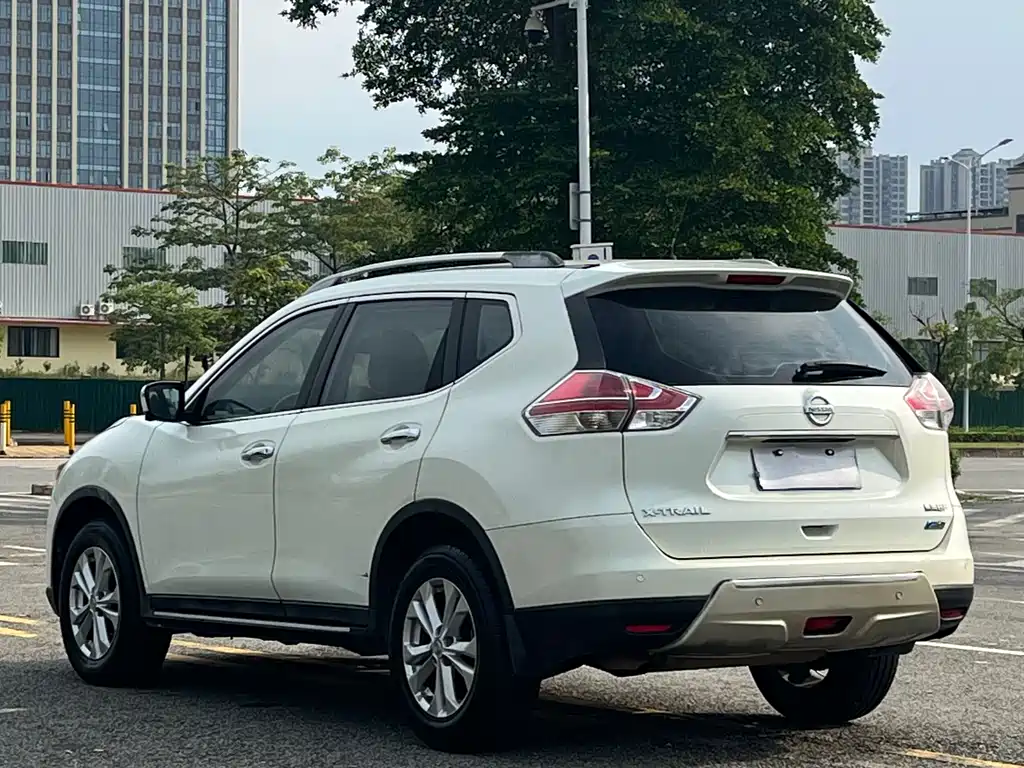 Nissan X-Trail 2015