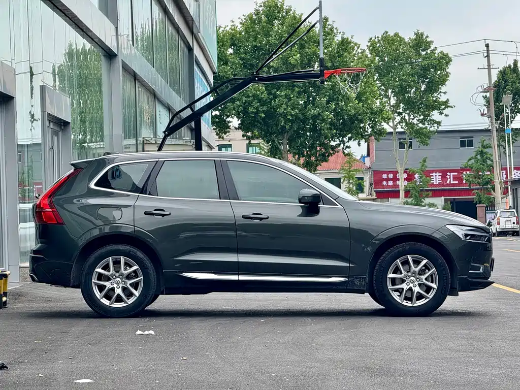 Volvo XC60 2021 — фото 4