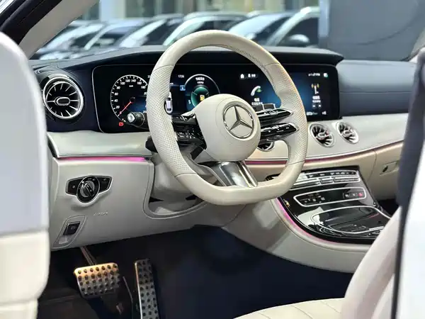 Mercedes-Benz E-Class 2021