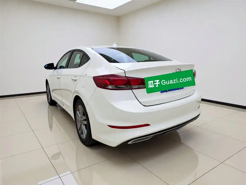 Hyundai Elantra 2017