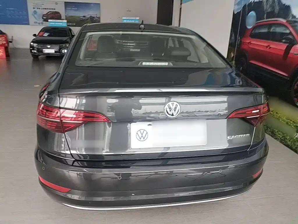 Volkswagen Sagitar 2022