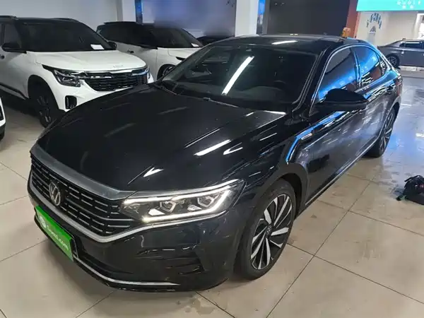 Volkswagen Passat 2023