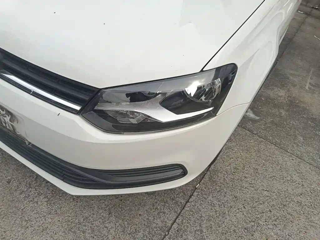 Volkswagen Polo 2017 — фото 24