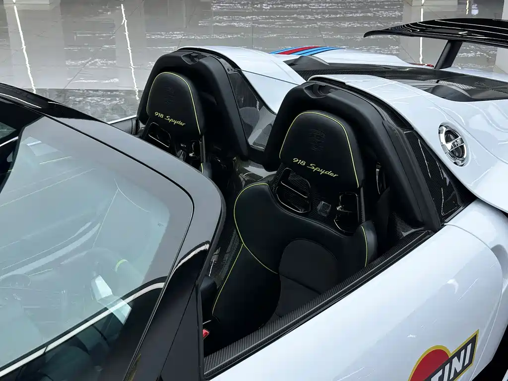 Porsche 918 Spyder 2015 — фото 23