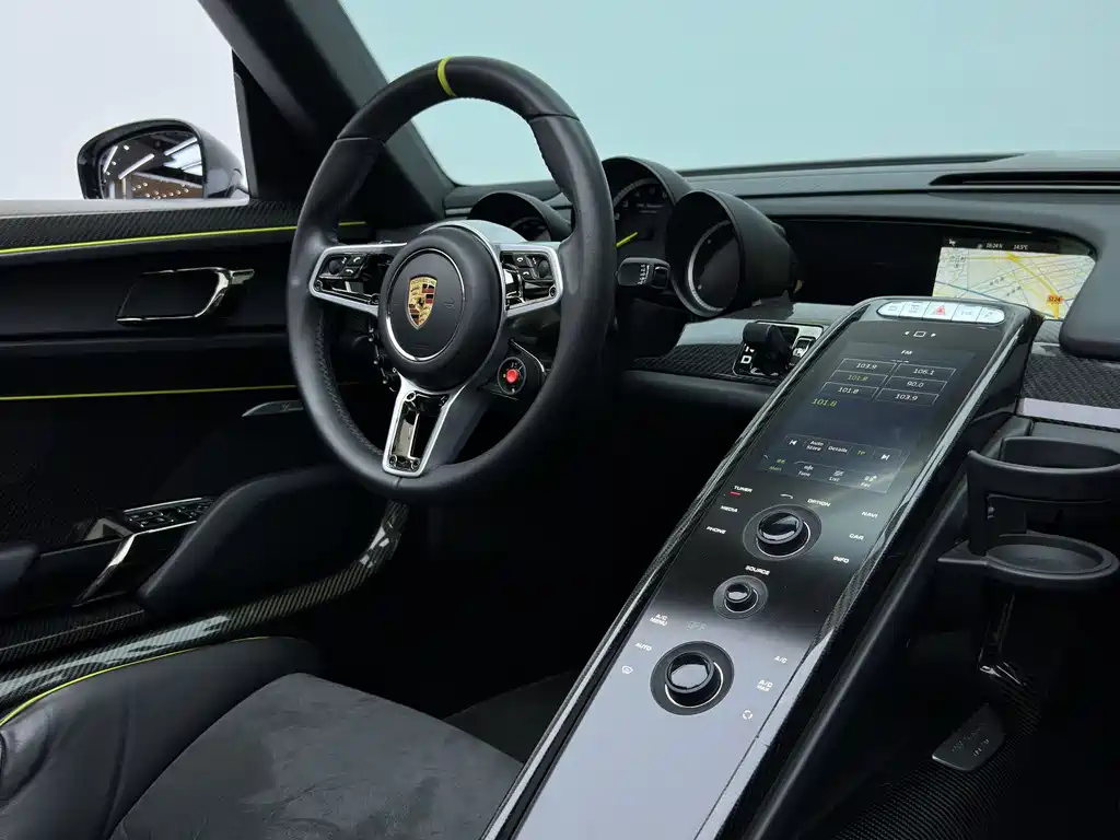 Porsche 918 Spyder 2015 — фото 31