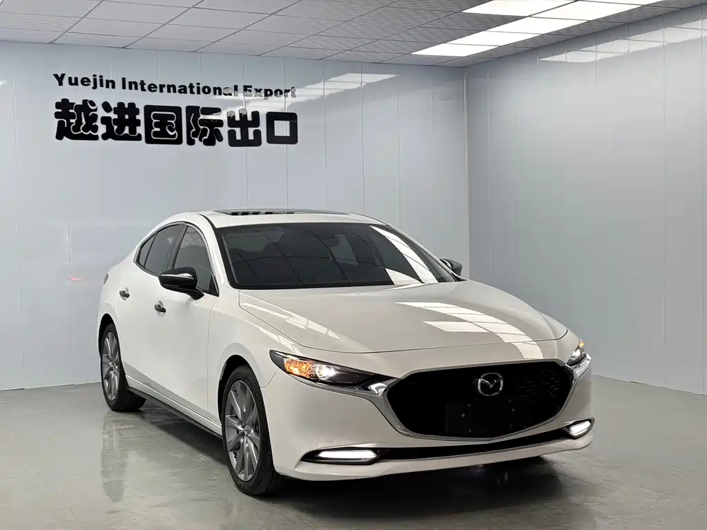 Mazda 3 Axela 2022