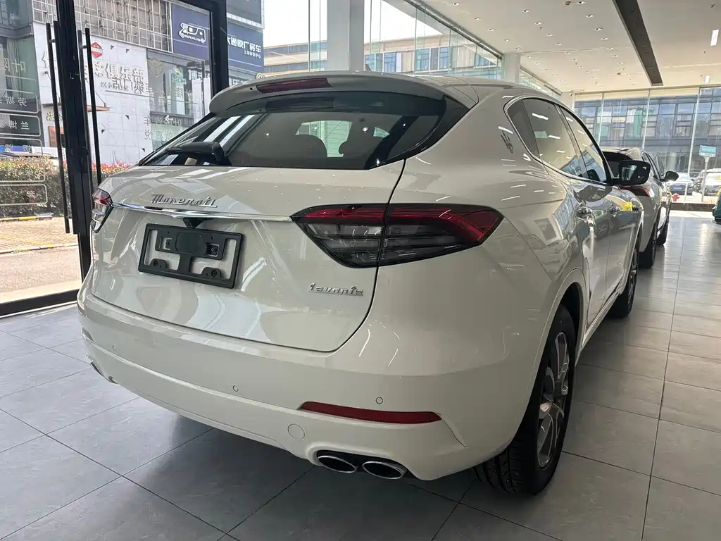 Maserati Levante — фото 4