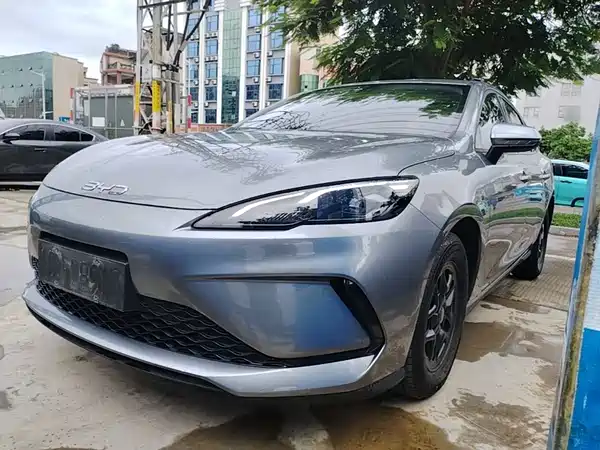 BYD Seal 05 DM-i 2025