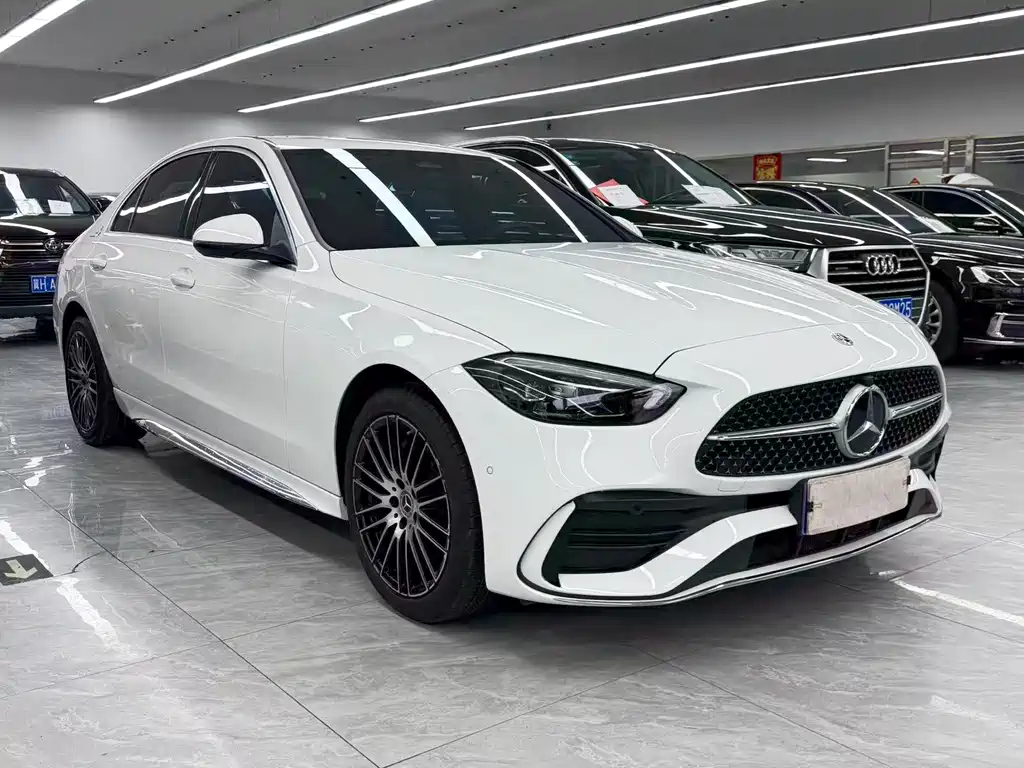 Mercedes-Benz C-Class 2024