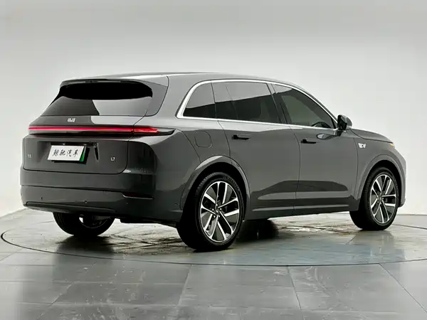Li Auto L7 2025