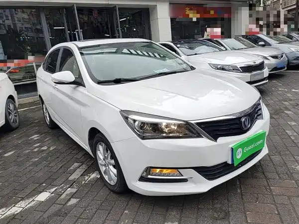 Changan Yuexiang V7 2015