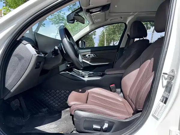 BMW 3 Series 2023