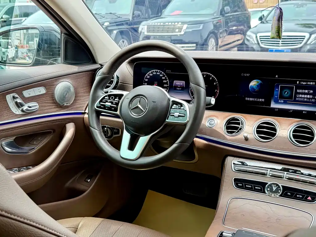 Mercedes-Benz E-Class 2020 — фото 16