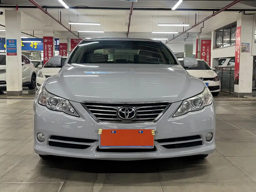Toyota Reiz 2011