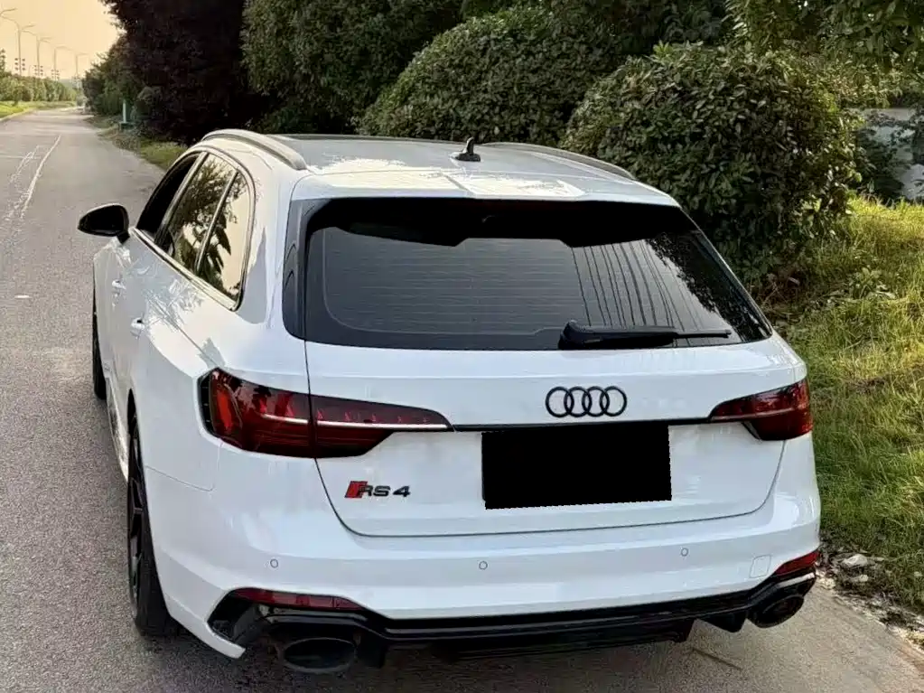 Audi RS 4 2024