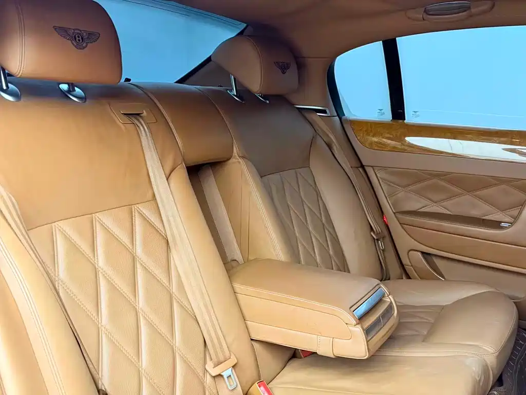 Bentley Flying Spur 2009 — фото 13
