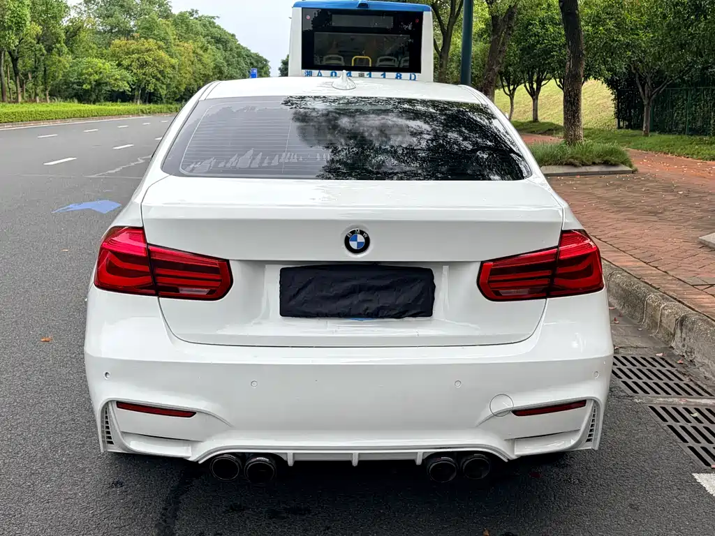 BMW 3 Series 2019 — фото 9