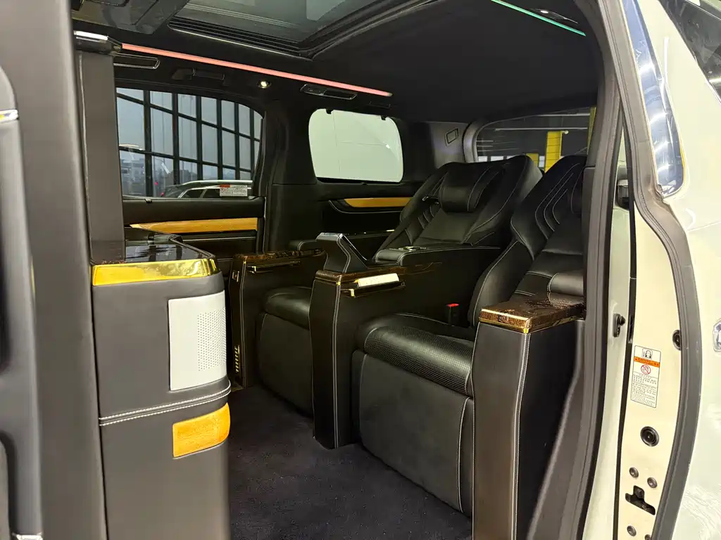 Toyota Alphard 2019 — фото 16